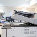le-photocopieur-ou-l-imprimante-reseau-est-un-outil-de-bureau-2-scaled